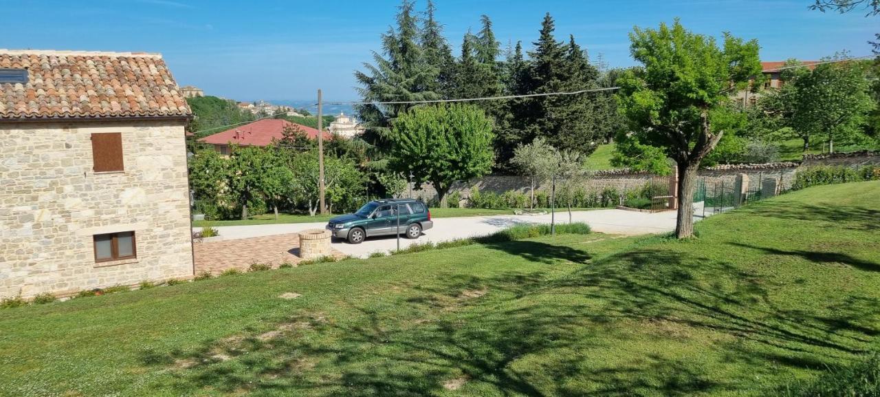 B&B il Fienile Cingoli Esterno foto